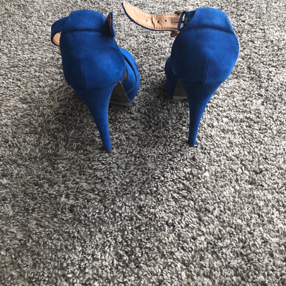 Forever 21 Blue Heels! Great Condition - Picture 3 of 5